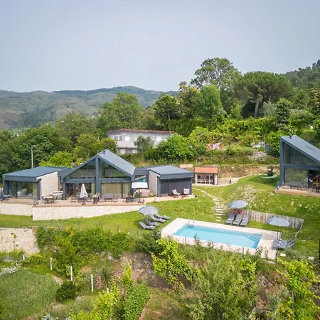 샬레 Casas Bouro 1 Casa Hortencias 테라스 드 부로