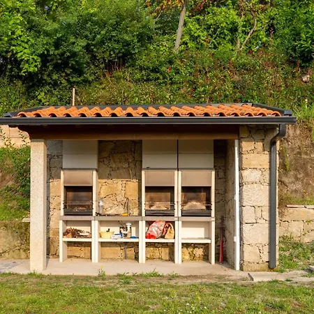 Casas Bouro 1 Casa Hortencias 木屋